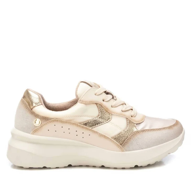Patterned Print Women's Sneakers in Floral Designs for a Feminine and Fashion - Forward LookWomen's Trainer Sneakers In Beige