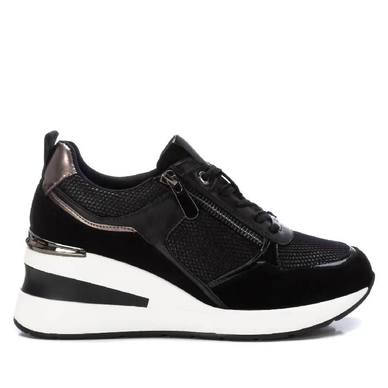Vegan - Friendly Women's Sneakers Made from Recycled Materials for an Eco - Conscious ChoiceWomen's Trainer Sneakers In Black