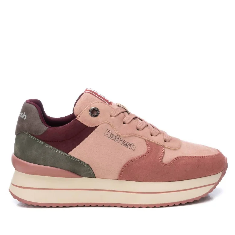 Low - Top Women's Tennis Sneakers in Bright Neon for a Pop of Color on the CourtWomen's Trainer Sneakers In Nude